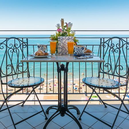 B&B Tramonto Sul Mare Salerno Exterior photo